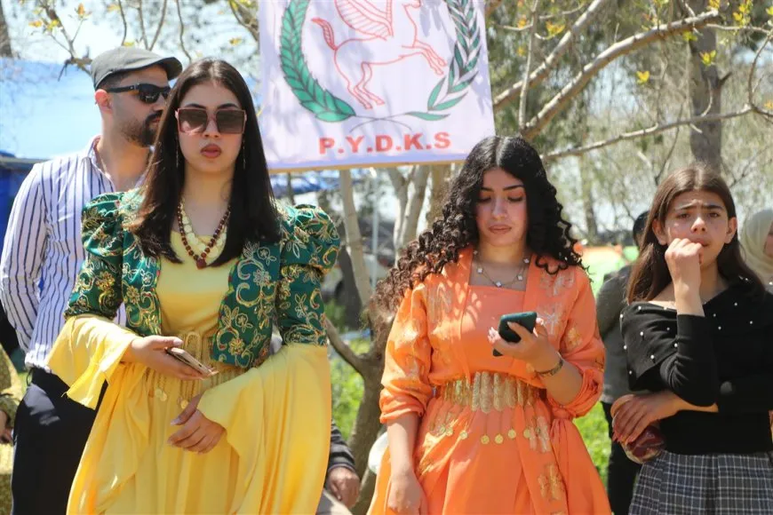 Conmemoran en Hasaka el 128.º aniversario del Día de la Prensa Kurda