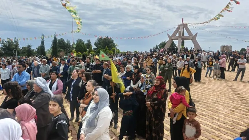 Los habitantes de la región de Jazira se reúnen para conmemorar a los caídos en la masacre de Qarachok