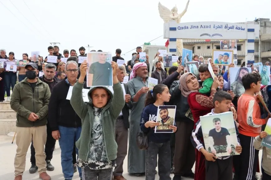 Los residentes de Kobanê exigen la liberación de los detenidos