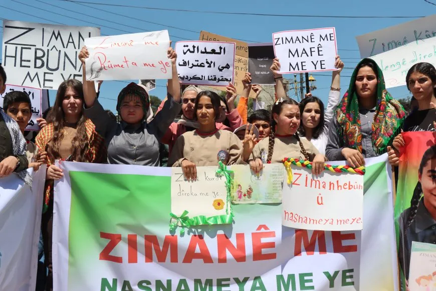 Miles en Qamishlo exigen el reconocimiento constitucional de la lengua kurda