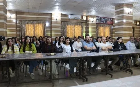 Un seminario enfatiza la importancia del idioma kurdo y el desarrollo de su educación