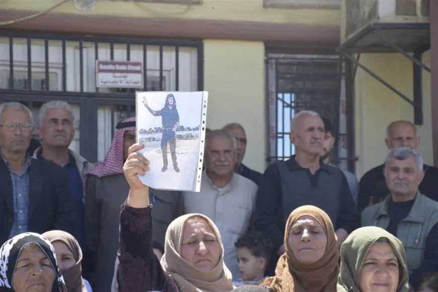 Las familias de los detenidos en Darbasiyah exigen la liberación de sus familiares