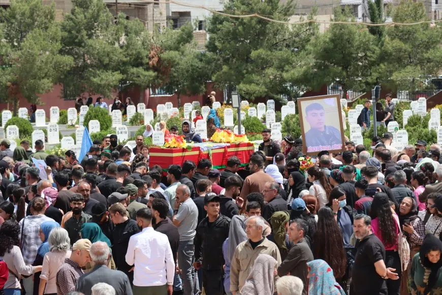 Aldar Khalil afirma que los mártires son la garantía de seguridad de Rojava y el símbolo de su resistencia