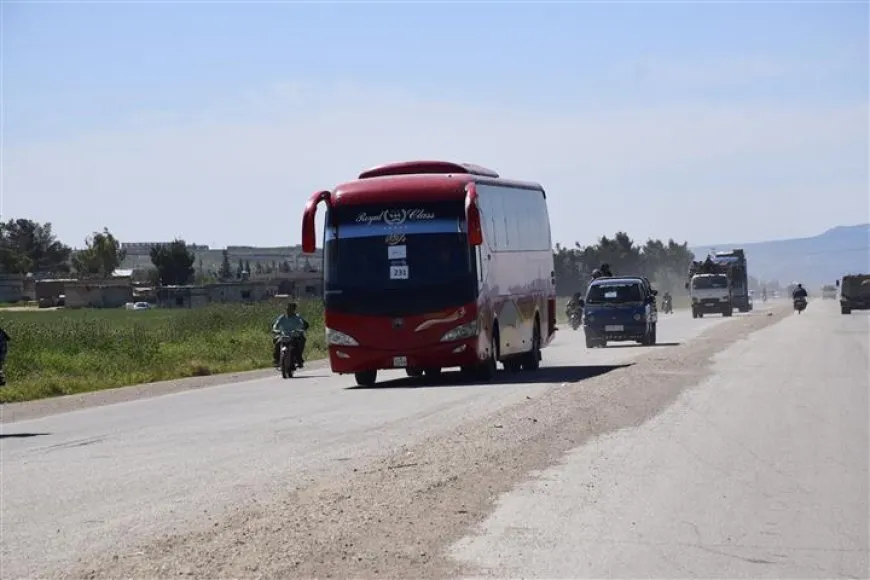 El cuarto grupo de desplazados de Afrin regresa desde Hasaka a sus hogares