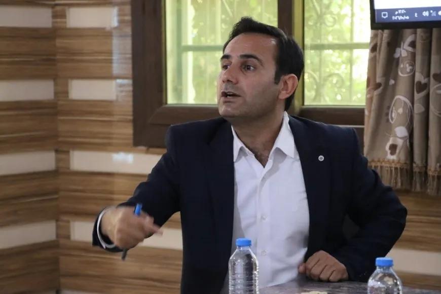 Un seminario enfatiza la importancia del idioma kurdo y el desarrollo de su educación