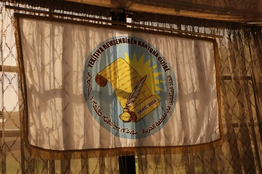 Ochos femeninos, derecho a la lengua materna en el centro del seminario de diálogo en Hasakah