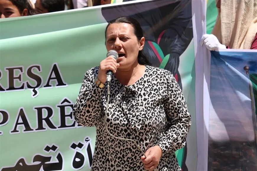 Manifestación multitudinaria en Darbasiyah en apoyo a las YPJ