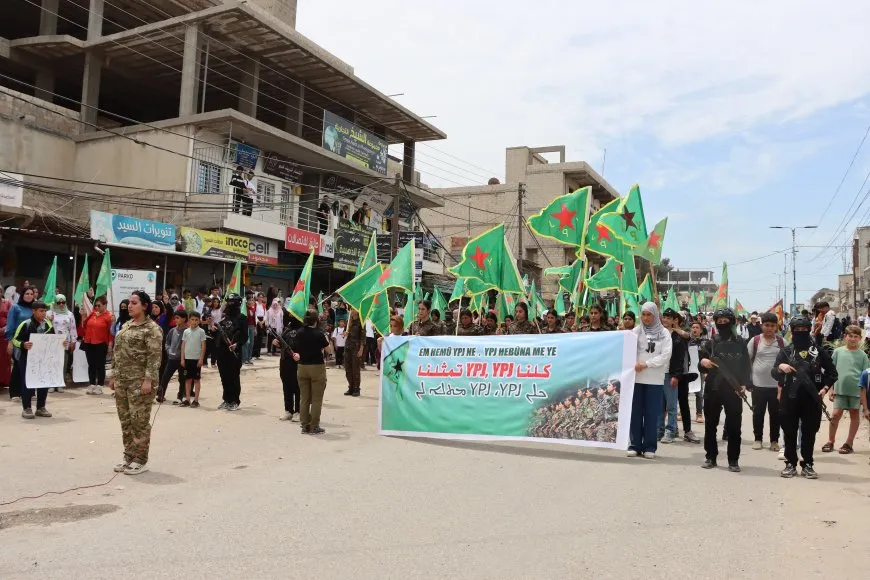 Dos  manifestaciones en Qamishlo y Amuda apoyan a YPJ