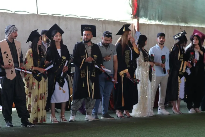 74 estudiantes se gradúan del Instituto de Formación de Profesores en Hasaka