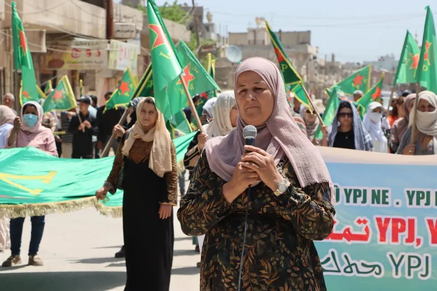 Las mujeres de Tirbespiye afirman su apoyo a las YPJ