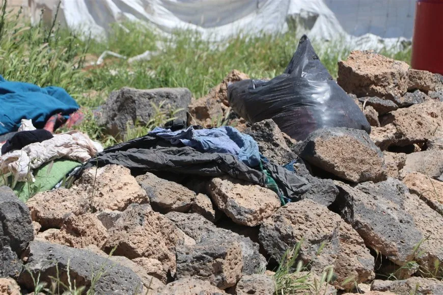 El verano aumenta el sufrimiento de los residentes del campamento de Serêkaniyê