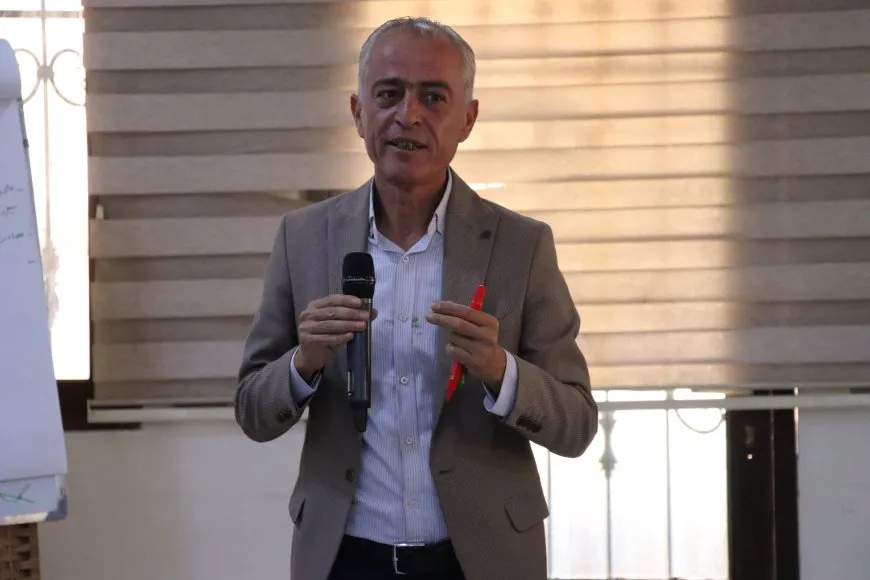 Una sesión en Qamishlo pide una solución legal al problema del "Cinturón Árabe"