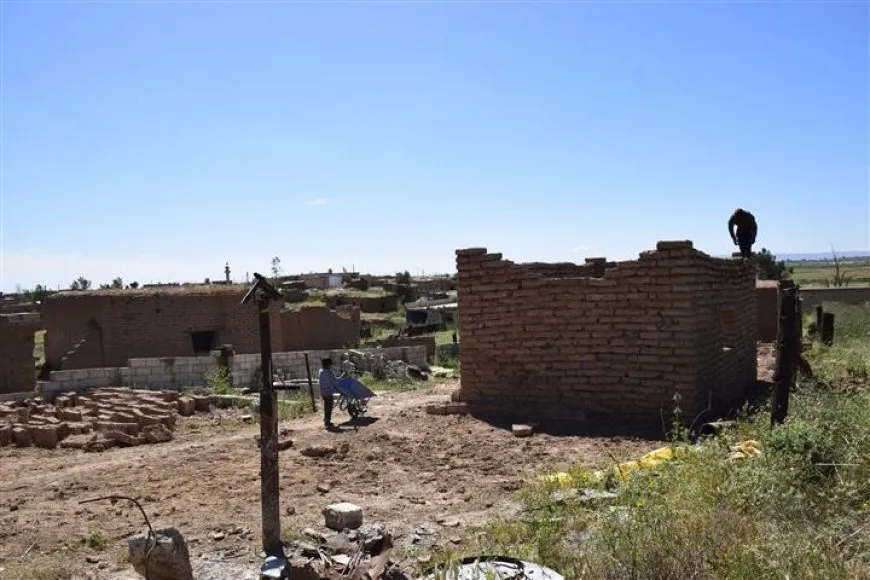 Retorno gradual de los residentes al pueblo de Um al-Keif al oeste de Tal Tamr