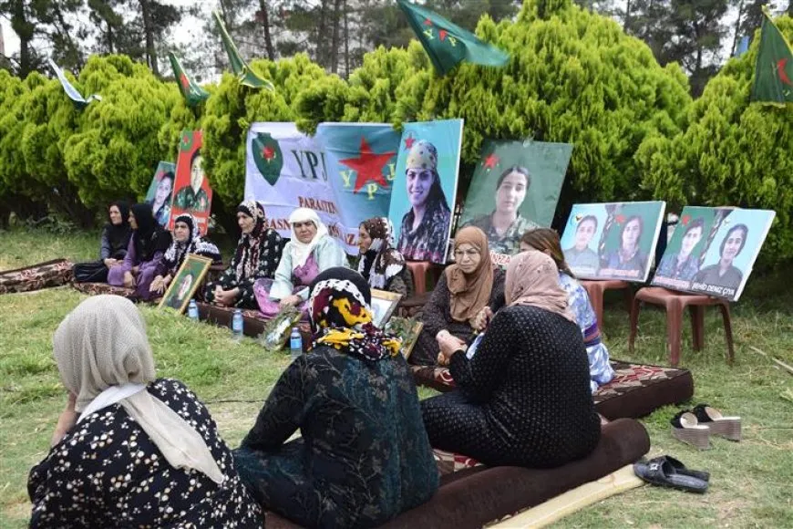 Madres de mártires destacan el papel de las YPJ en Til Temir