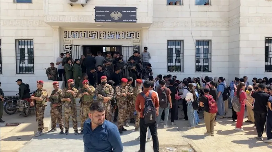Estudiantes piden trasladar los centros de examen a Kobanê