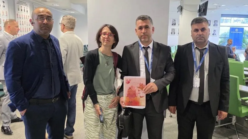 La Universidad de Kobanê participa en una conferencia internacional en Polonia