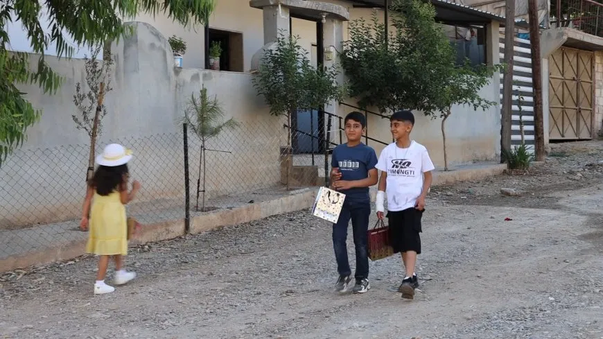 La alegría de los niños llena las calles de Rojava en Eid al-Adha en medio de una atmósfera de deleite