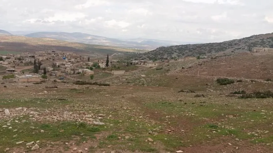 Iniciativa popular para renovar carreteras internas en el pueblo de Afrin