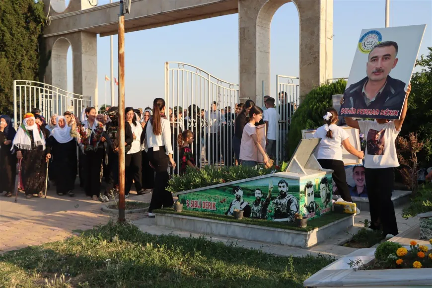 Conmemoran a Ferhad Dêrik en el cuarto aniversario de su fallecimiento