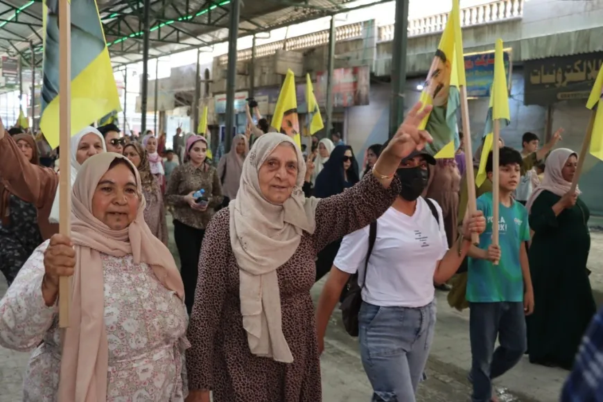 Mitin masivo en Kobani exigiendo la libertad física de Abdullah Ocalan