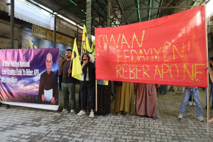 Mitin masivo en Kobani exigiendo la libertad física de Abdullah Ocalan