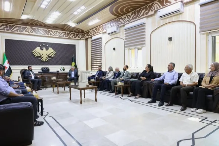 El gobernador de Al-Hasakah recibe al presidente de la Comisión Central de Supervisión e Inspección