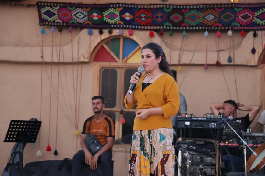 Qamishlo acoge un concierto en apoyo a las YPJ