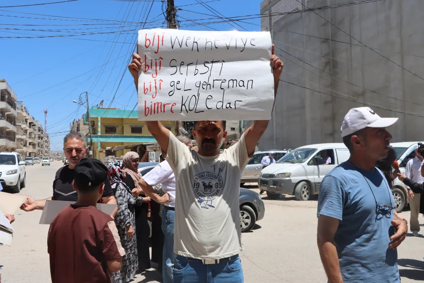 Protesta en Qamishlo por mejoras en las condiciones económicas, fin al aumento de los precios