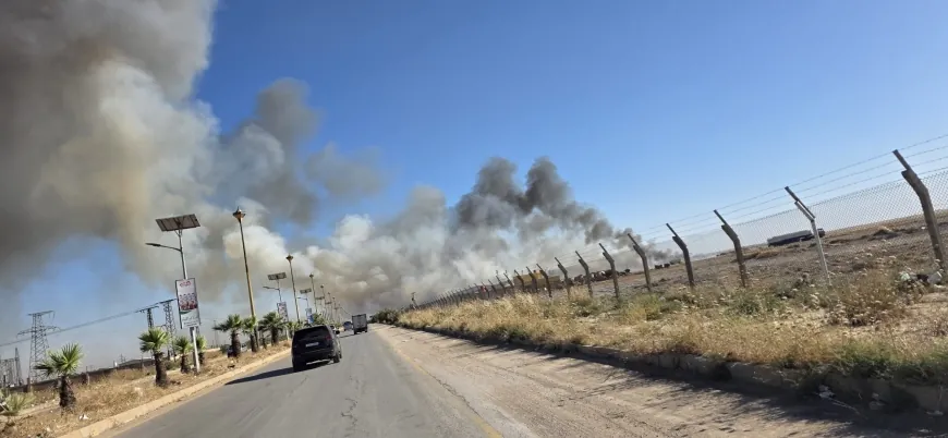 Incendio en terrenos agrícolas próximos al Aeropuerto Internacional de Qamishlo