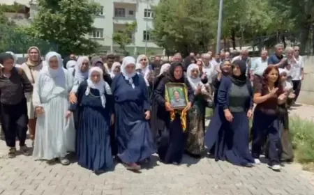 Instalan la carpa de condolencias por Zîlan Tek siete años después