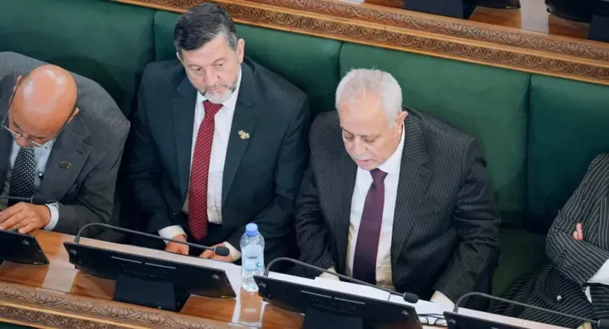 El parlamento de Siria elige a su presidente en la primera reunión