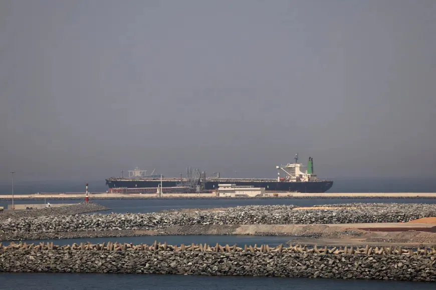 Los hutíes advierten a las compañías navieras que no operen en los puertos de Arabia Saudí