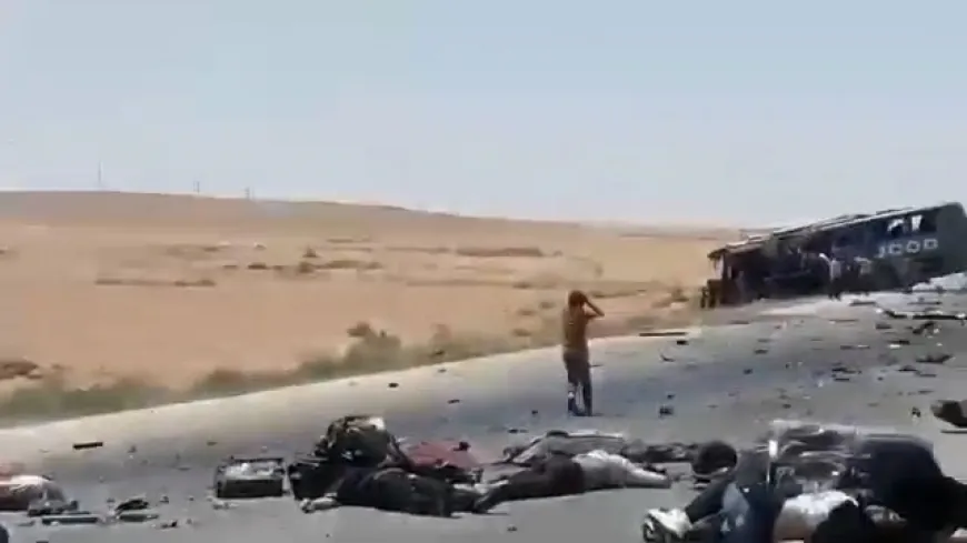 Ocho personas mueren en un accidente entre dos autobuses en la carretera entre Deir ez-Zor y Damasco