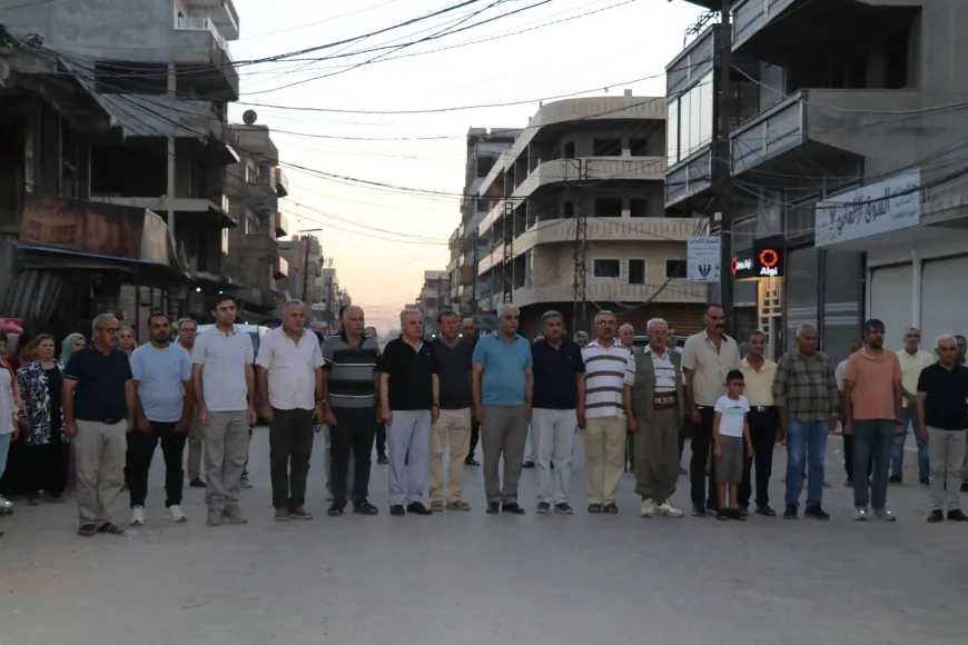 Los habitantes de Qamishlo conmemoran a las víctimas del atentado del barrio Gharbi