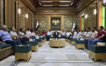 El gobernador de Hesekê se reúne con agricultores