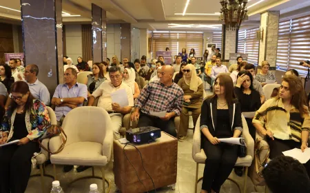 Un panel en Qamishlo aborda la situación de los kurdos no registrados en Siria