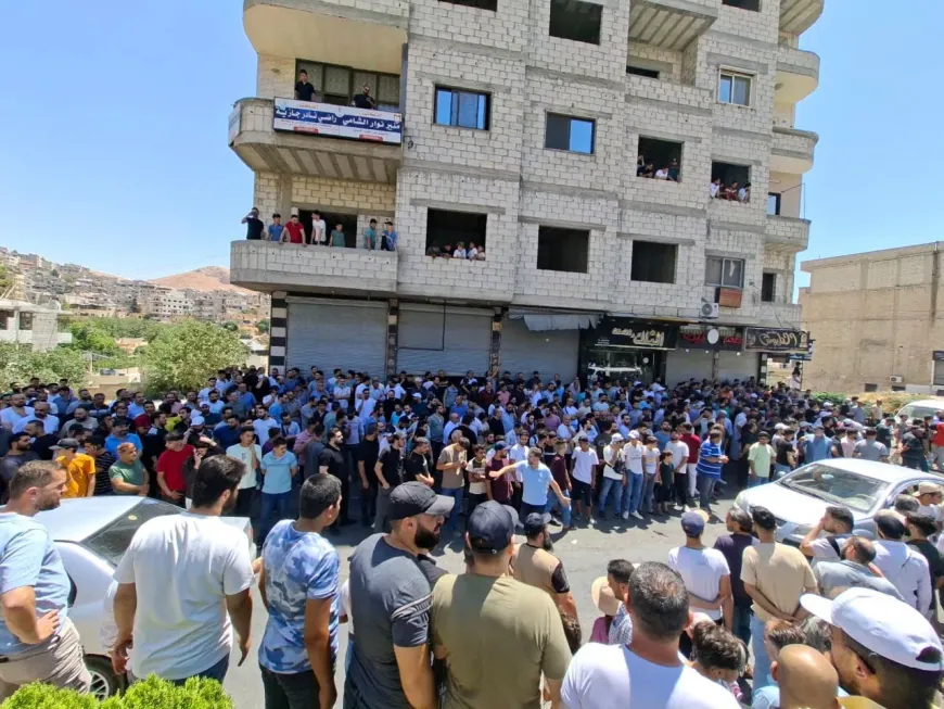 Protestas y huelga comercial en Damasco para exigir la liberación de los detenidos de Ain Minin