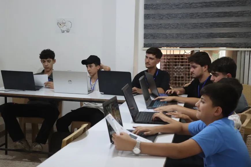 220 estudiantes reciben formación tecnológica en la Academia Latşîn