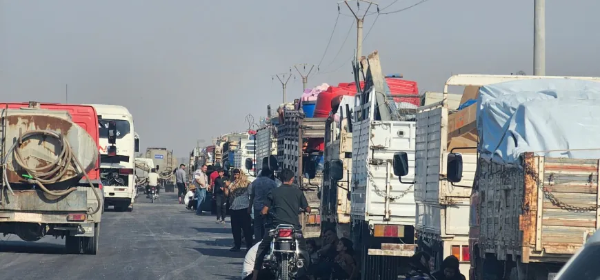 El primer convoy de desplazados internos se dirige a Serekaniye