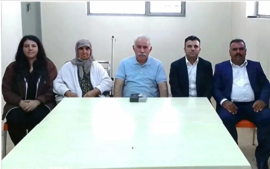 Omer Ocalan comparte fotografías de su encuentro con el líder Abdullah Ocalan