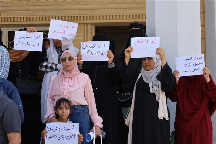 Protesta de maestros despedidos de Hasakah para exigir su reincorporación
