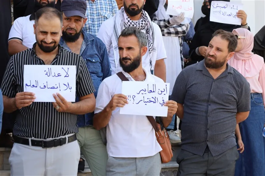 Protesta de maestros despedidos de Hasakah para exigir su reincorporación
