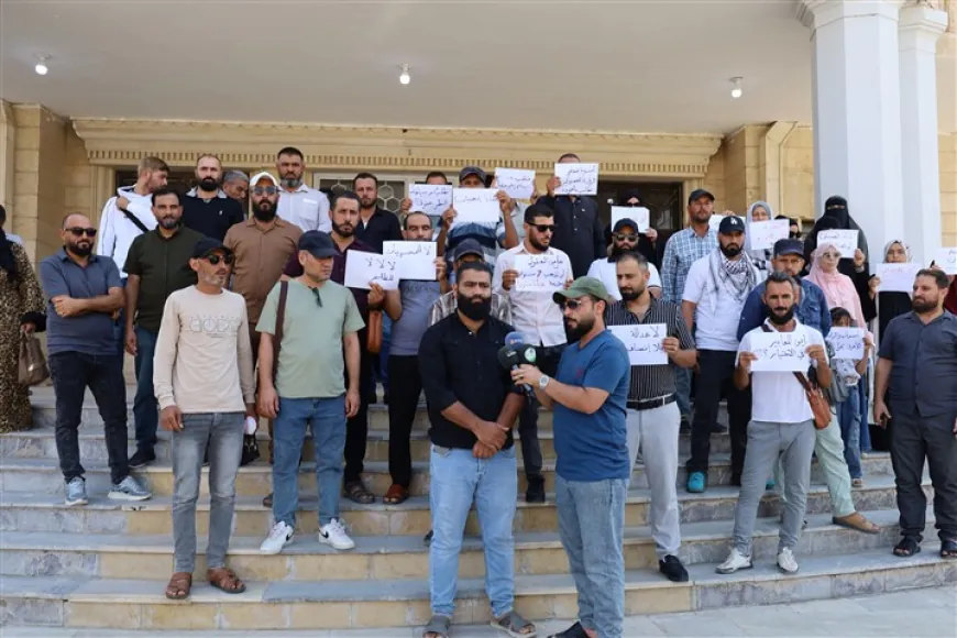 Los profesores despedidos protestan en Hasaka