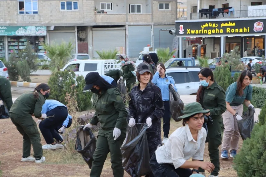 Continúan las labores de limpieza en Kobane