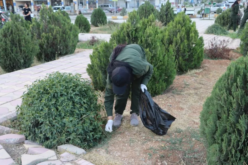Continúan las labores de limpieza en Kobane