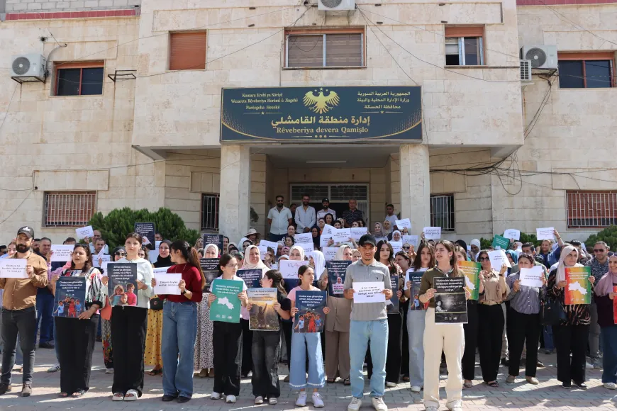 Padres y estudiantes en Qamishlo piden que se desarrolle la decisión de educación del idioma kurdo
