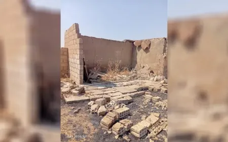 Una base militar turca impide a un residente de la aldea de Al-Arisha renovar su vivienda