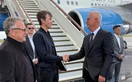 Witkoff y Kushner llegan a Moscú y Putin suspende los ataques durante tres días