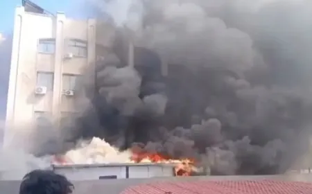 Incendio en el edificio de la Dirección de Salud de Idlib
