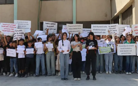Los estudiantes y los profesores exigen el derecho a aprender en lengua materna